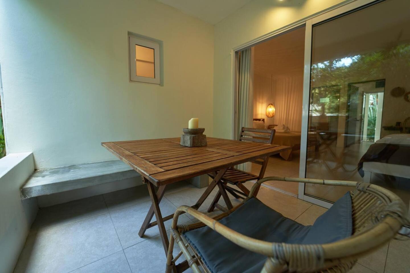 Loukaz -Entire Rental Units W Panoramic Rooftop Coteau Raffin Exterior photo
